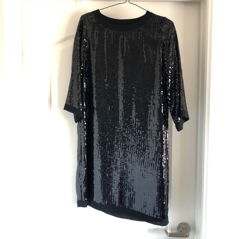 Love Moschino: Black sequin dress with lining